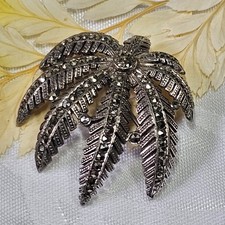 Broche Art Déco Forme Feuille