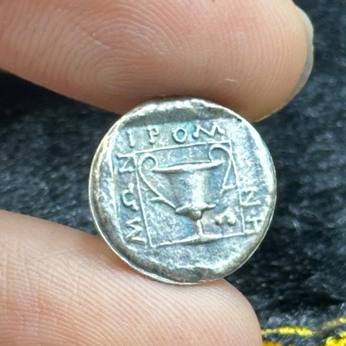 Pièce rare enduit - , en
