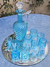 Jolie ensemble à liqueur en verre bleu émaillée