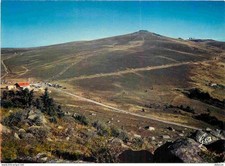 42 - Loire - Les monts du Forez - Col du Beal - Au centre Piste-routière de Pier