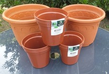 11 POTS de FLEURS en plastique