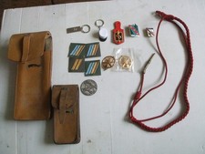 lot MILITARIA INSIGNES ETUI