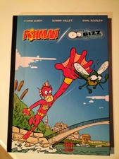 EO 2014 DOS TOILE FISHMAN BIZZ LE MOUSTIQUE AVEC DOUBLE DEDICACES  (AN335)