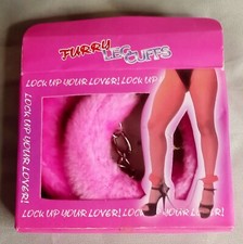 Paire de menottes de chevilles