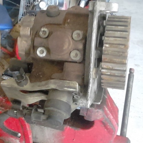 Pompe injection bosch peugeot - pompe,