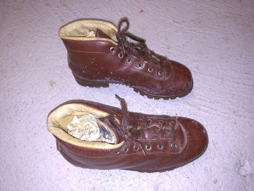 Anciennes chaussures montagne - chaussures,