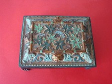 Petite boite à bijoux décor