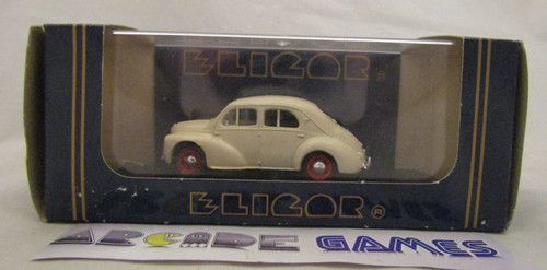 Voiture renault 4 cv - 1/43,