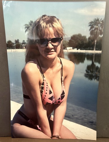 Hot bikini girl blonde - bikini,