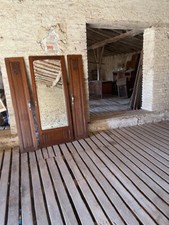 armoire en chene massif des année  1930  à relooker au gout du jour glace biseau