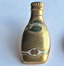 Pin's SOURCE PERRIER BOUTEILLE