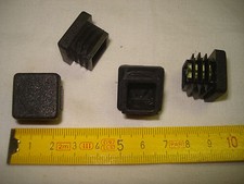 Patins glisseurs carrés à insérer (lot de 8) 20 mm à ailettes (réf C2) chaise