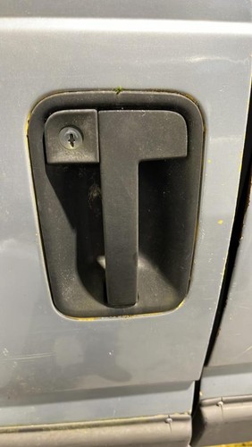 Poignee porte arriere gauche