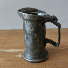 A193/ Mesure en étain ancienne, multiples poinçons ! 18 ème ? 