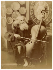 Homme âgé jouant du violoncelle, Monticelli Vintage print,  Tirage albuminé 