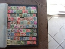 MONDE - lot de timbres