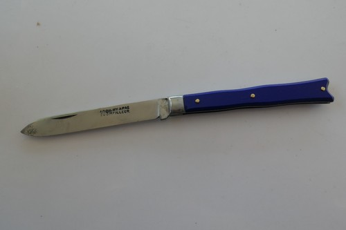 Ancien couteau 109 neuf de - "109".,