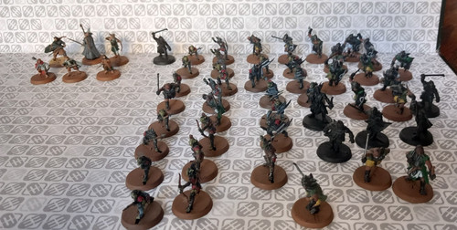 Lot figurines le seigneur - ,