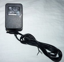 Transfo/Alimentation - YHI YC-1015-T12 - Input AC 200-240V / Output DC 12V 1.25A