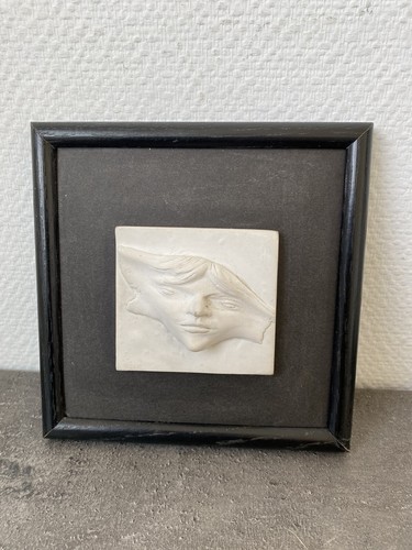 Ancien cadre visage relief - visage,