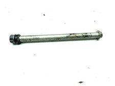 Axe d'essieu de roue arrière