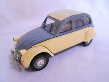 CITROËN 2CV DOLLY JAUNE ET
