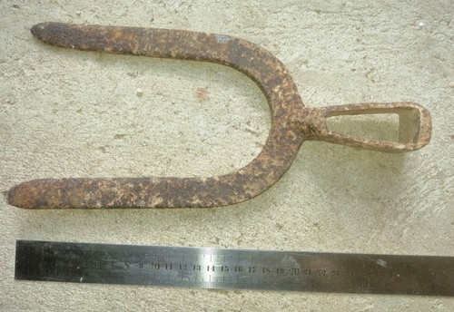 Old tool outil - old, ancien