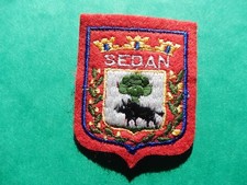 ECUSSON  TISSU  BRODE  SEDAN ARDENNES SANGLIER RAGOT BETE NOIRE BLASON ARMOIRIES