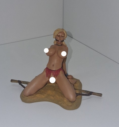 Figurine sexy girl - girl, mascot