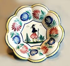 Henriot  HB Quimper, jolie pièce de faïence en parfait état (RM F264-D201).