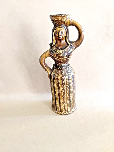 Carafe porteuse eau saint - carafe, d'eau