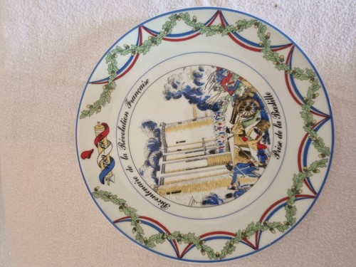 Belle assiette porcelaine - assiette,