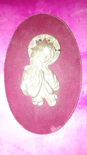Vierge marie sur velours - sur, rouge