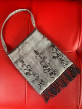 Sac de soirée brodé neuf en