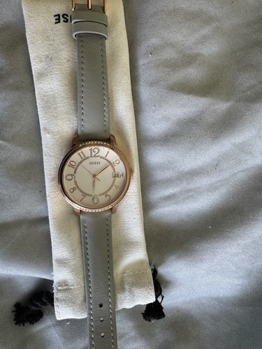 Montre guess avec - guess, certificat