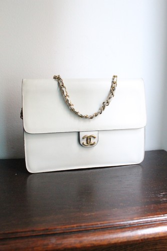 Chanel sac main - main, modèle