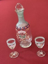 Carafe Bouteille Et Verres À Pied Anciens Peint À La Main