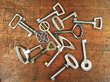 Lot anciennes clés,clefs de meuble,Buffet,placard,serrure,key,Art Déco, Vintage