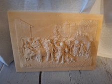 Ancien et grand bas-relief