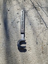 clé à crochet pour poêle deville