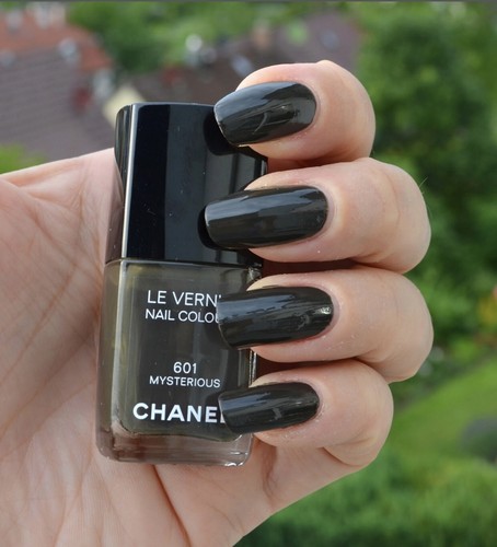 New authentic chanel vernis - chanel,