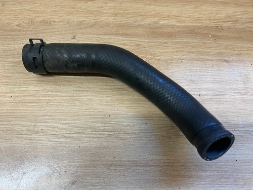 Une durite radiateur moto - durite, de