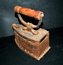 Fer à repasser ancien platine en fonte de fer