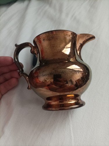 Ancienne cruche verseuse pot - cruche, a