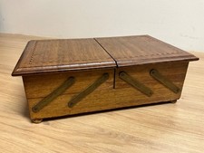 Boite à couture ancienne, pliante, bois marqueté travailleuse de table années 50