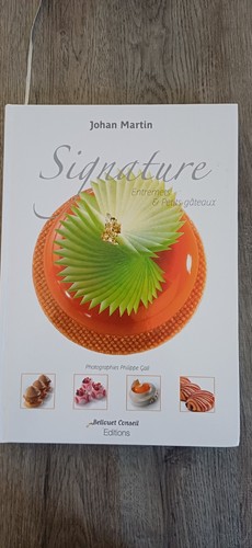 Signature entremets petits - signature, et