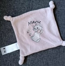 116 ?Doudou plat carré rose Chat Marie Les Aristochats Disney Carrefour