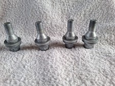 Vis, Goujon de roue pour