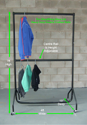 The shopfittings shop rail - shopfittings,
