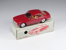 SOLIDO - 125 - Alfa Romeo 2600 - Rouge - En boite